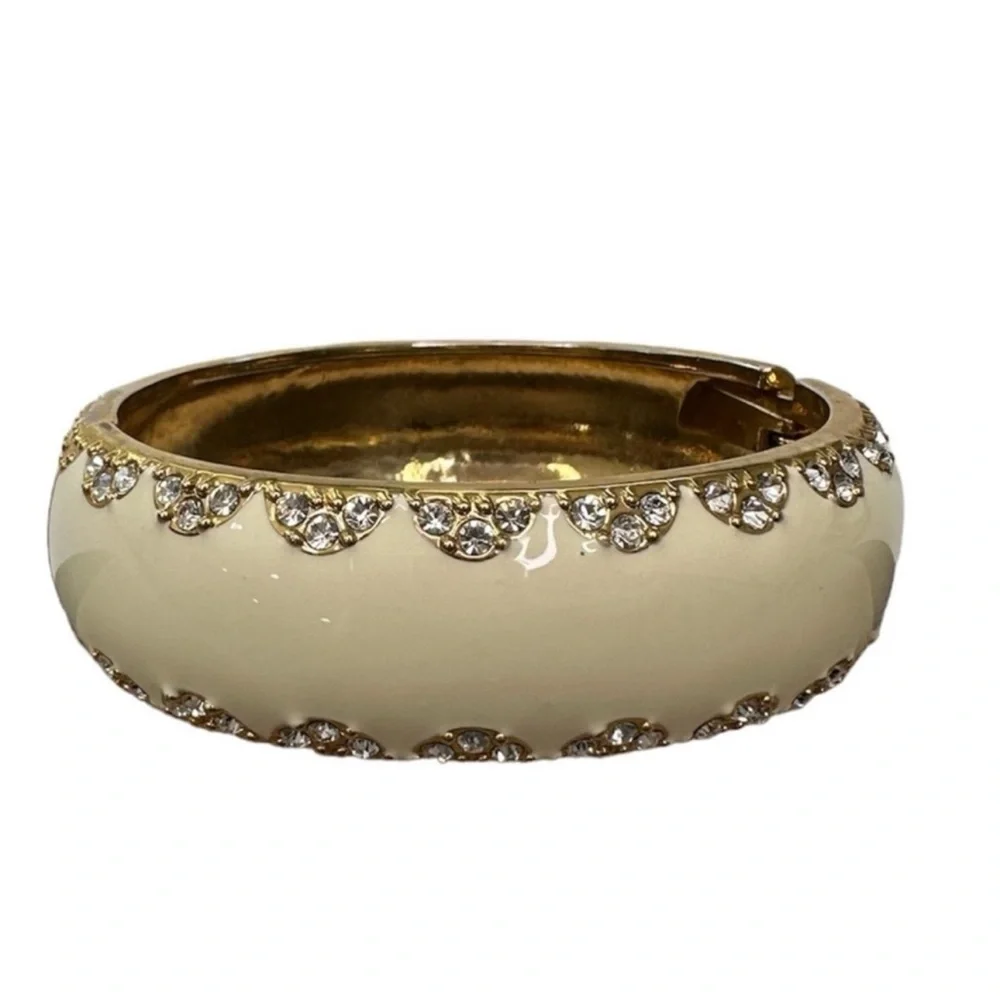 Stella and Dot SLOAN Enamel Rhinestone Bangle Hinged Bracelet Cream Gold Tone